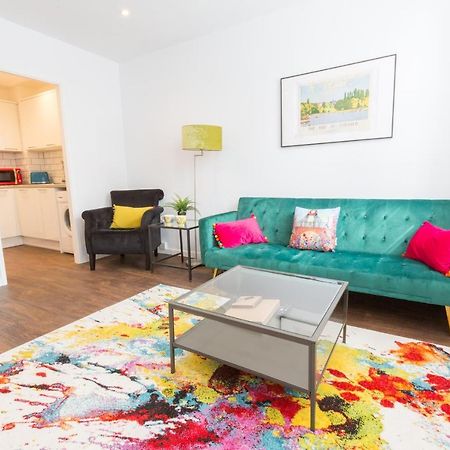 Chester Stays - Lovely Apartment In The Heart Of Chester With Free Parking Exterior photo