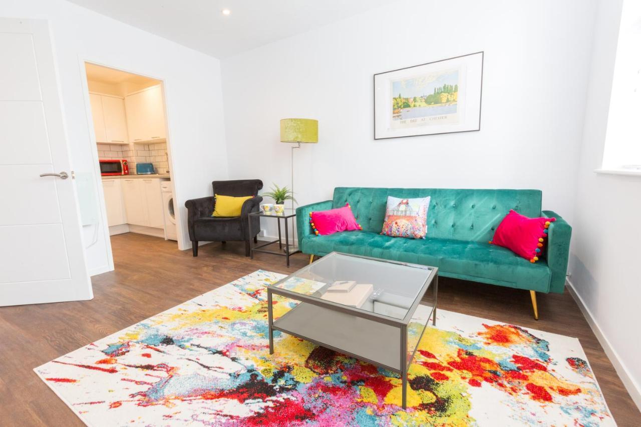Chester Stays - Lovely Apartment In The Heart Of Chester With Free Parking Exterior photo